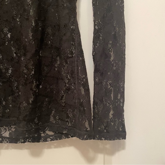 Top - Picture 3 of 5